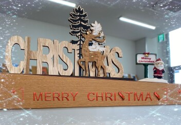 クリスマス装飾着々と進んでいます！